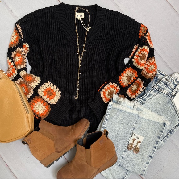 Black crochet knit Granny Sleeve V neck boho bohemian chic sweater - Picture 6 of 7